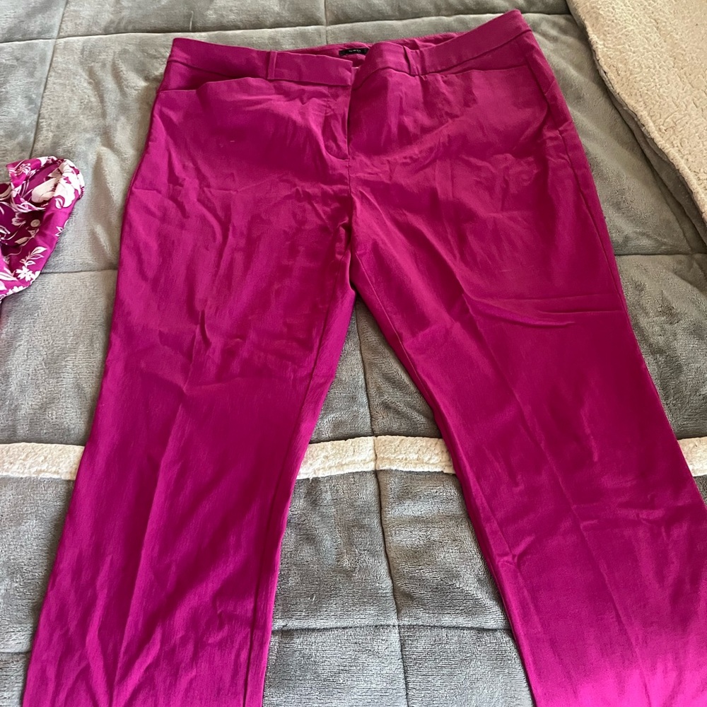 Worthington Fuchsia Crop Pants Perfect for Summer Pairs Great w Top For Sale